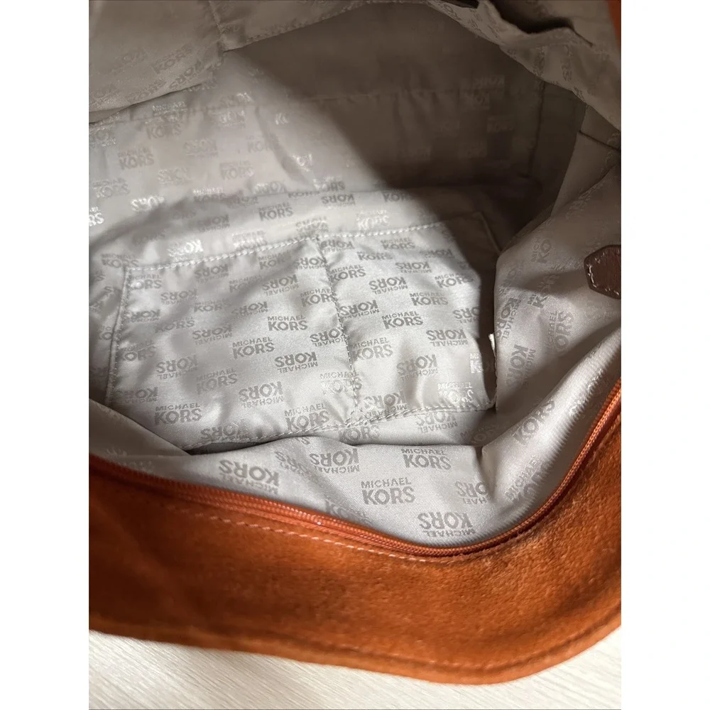 Michael Kors Brown Suede Large Suede Hobo Slouchy Bag Purse‎ Buckle Shoulder - Picture 9 of 9